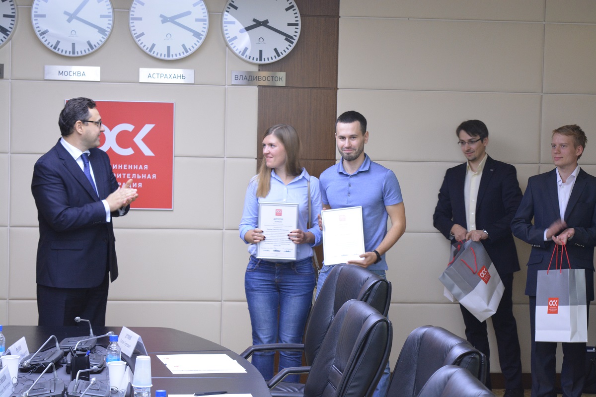 Дипломами награждены Ян Власов и Светлана Сычева