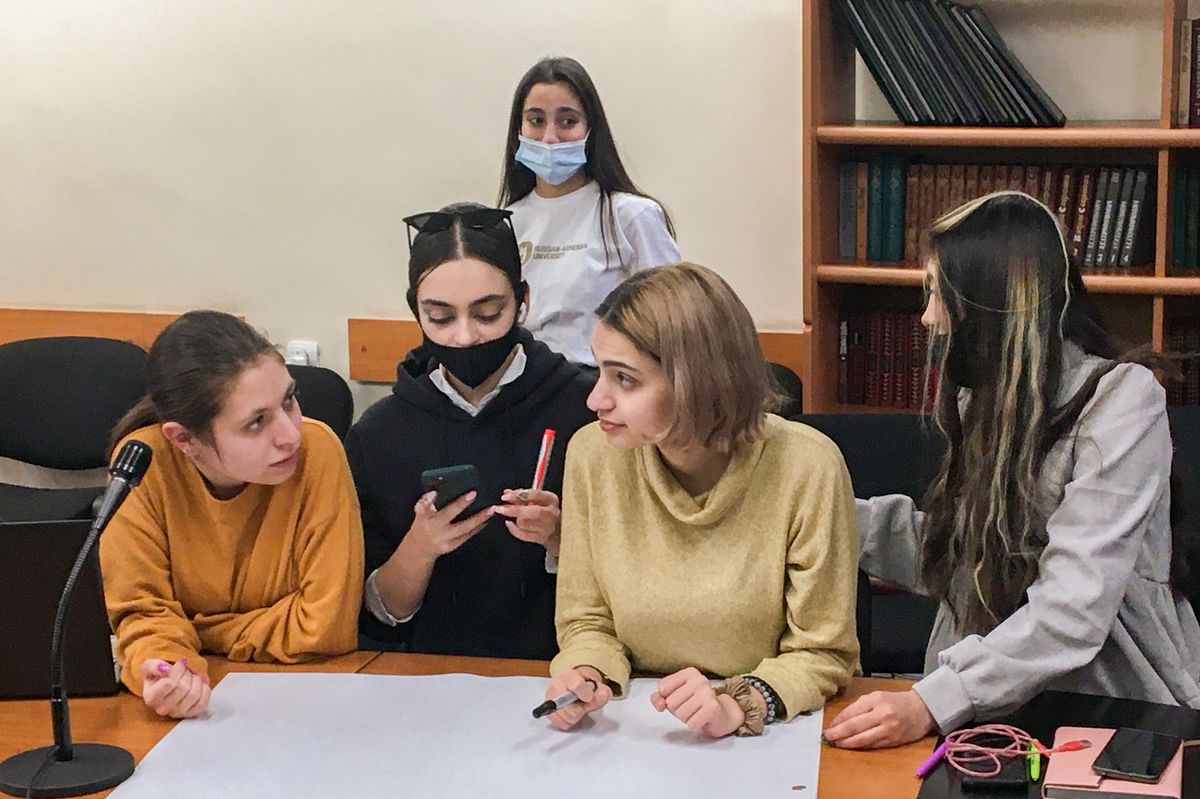 Эксперты СПбПУ провели акселератор «Студенческие сообщества» в Российско-Армянском университете