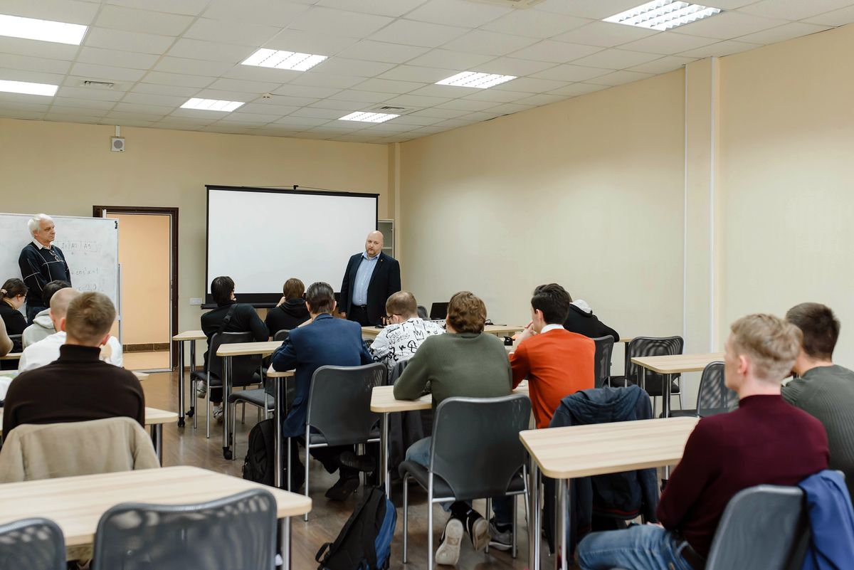 В Передовой инженерной школе СПбПУ «Цифровой инжиниринг» прошла вторая встреча с магистрантами первого года обучения